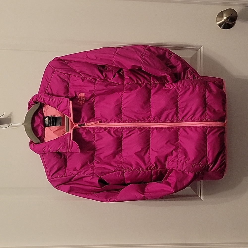 North Face Light Weight Coat Girls size Large-Pinks